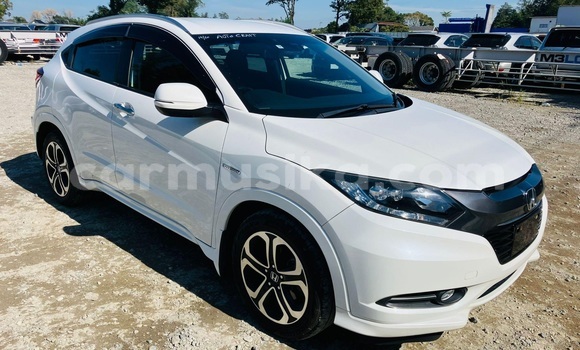 Acheter Occasion Voiture Honda Vezel Blanc à Beitbridge, Matabeleland South Acheter Occasion Voiture Honda Vezel Blanc à Beitbridge, Matabeleland South
