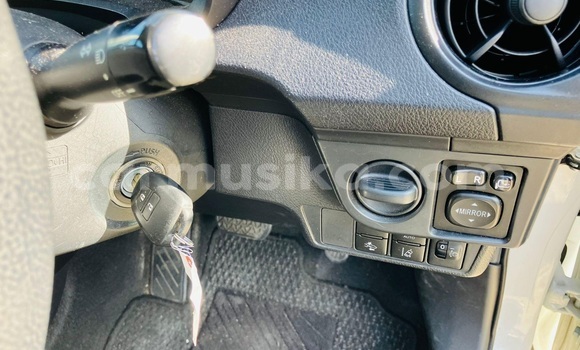 Acheter Occasion Voiture Toyota Corolla Blanc à Beitbridge, Matabeleland South Acheter Occasion Voiture Toyota Corolla Blanc à Beitbridge, Matabeleland South