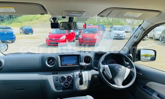 Acheter Occasion Voiture Nissan Caravan Beige à Beitbridge, Matabeleland South Acheter Occasion Voiture Nissan Caravan Beige à Beitbridge, Matabeleland South