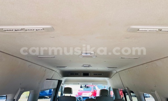 Acheter Occasion Voiture Nissan Caravan Beige à Beitbridge, Matabeleland South Acheter Occasion Voiture Nissan Caravan Beige à Beitbridge, Matabeleland South