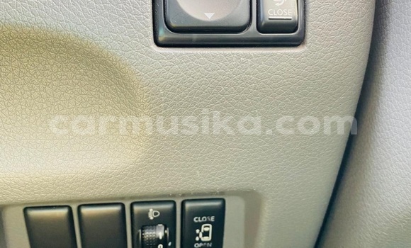 Acheter Occasion Voiture Nissan Caravan Beige à Beitbridge, Matabeleland South Acheter Occasion Voiture Nissan Caravan Beige à Beitbridge, Matabeleland South