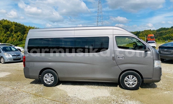 Acheter Occasion Voiture Nissan Caravan Beige à Beitbridge, Matabeleland South Acheter Occasion Voiture Nissan Caravan Beige à Beitbridge, Matabeleland South