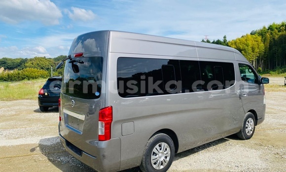 Acheter Occasion Voiture Nissan Caravan Beige à Beitbridge, Matabeleland South Acheter Occasion Voiture Nissan Caravan Beige à Beitbridge, Matabeleland South