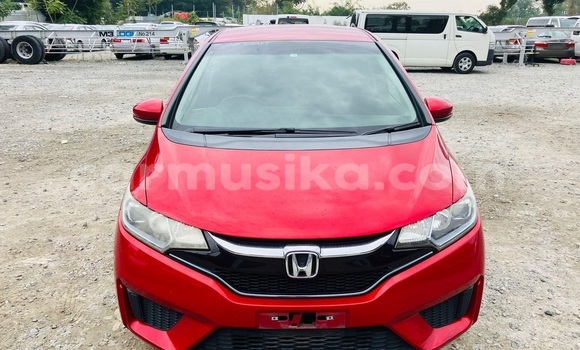 Tenga Tsaru Honda Fit Tsvuku Mota in Beitbridge in Matabeleland South