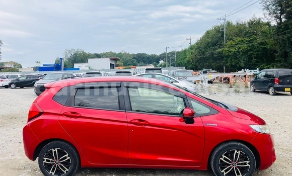 Buy Used Honda Fit Red Car in Beitbridge in Matabeleland South Buy Used Honda Fit Red Car in Beitbridge in Matabeleland South