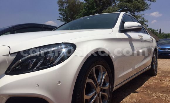 Nunua Imported Mercedes‒Benz C–Class Nyeupe Gari ndani ya Harare nchini Harare Nunua Imported Mercedes‒Benz C–Class Nyeupe Gari ndani ya Harare nchini Harare