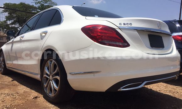 Nunua Imported Mercedes‒Benz C–Class Nyeupe Gari ndani ya Harare nchini Harare Nunua Imported Mercedes‒Benz C–Class Nyeupe Gari ndani ya Harare nchini Harare