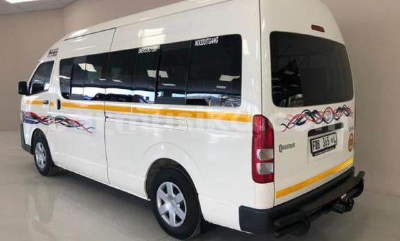 Tenga Tsaru Toyota Hiace Chena Mota in Beitbridge in Matabeleland South Tenga Tsaru Toyota Hiace Chena Mota in Beitbridge in Matabeleland South