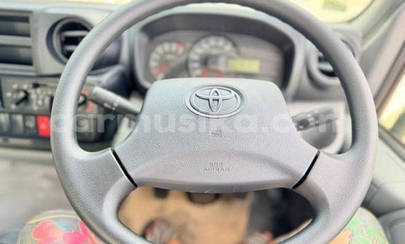 Buy Used Toyota Dyna Silver Truck in Beitbridge in Matabeleland South Buy Used Toyota Dyna Silver Truck in Beitbridge in Matabeleland South