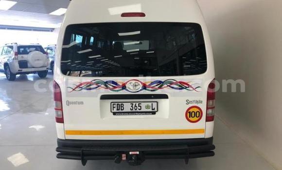 Tenga Tsaru Toyota Hiace Chena Mota in Beitbridge in Matabeleland South Tenga Tsaru Toyota Hiace Chena Mota in Beitbridge in Matabeleland South