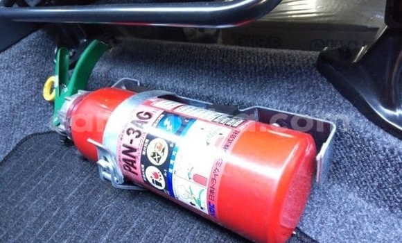 Nunua Ilio tumika Toyota Probox Fedha Gari ndani ya Beitbridge nchini Matabeleland Kusini Nunua Ilio tumika Toyota Probox Fedha Gari ndani ya Beitbridge nchini Matabeleland Kusini