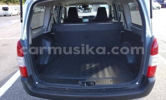 Nunua Ilio tumika Toyota Probox Fedha Gari ndani ya Beitbridge nchini Matabeleland Kusini Nunua Ilio tumika Toyota Probox Fedha Gari ndani ya Beitbridge nchini Matabeleland Kusini