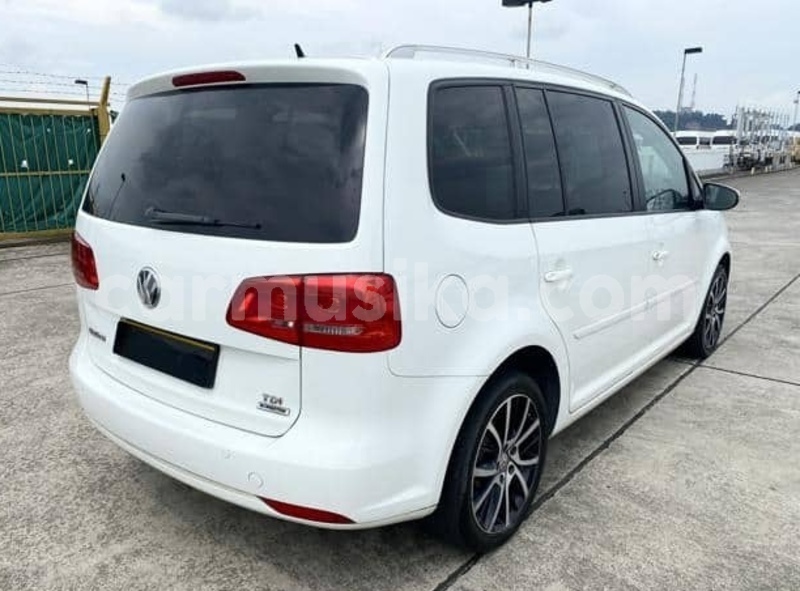 Big with watermark volkswagen touran matabeleland south beitbridge 36048