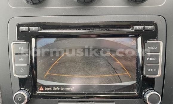 Buy Used Volkswagen Touran White Car in Beitbridge in Matabeleland South Buy Used Volkswagen Touran White Car in Beitbridge in Matabeleland South