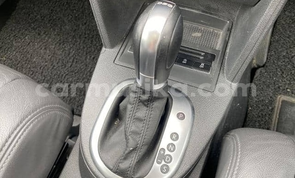 Buy Used Volkswagen Touran White Car in Beitbridge in Matabeleland South Buy Used Volkswagen Touran White Car in Beitbridge in Matabeleland South