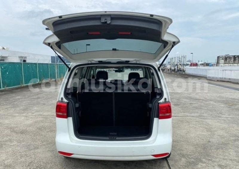 Big with watermark volkswagen touran matabeleland south beitbridge 36048