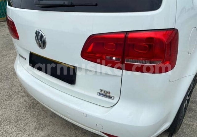 Big with watermark volkswagen touran matabeleland south beitbridge 36048