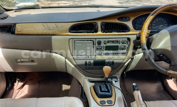 Tenga Tsaru Jaguar S–Type Bhuruu Mota in Kwekwe in Midlands