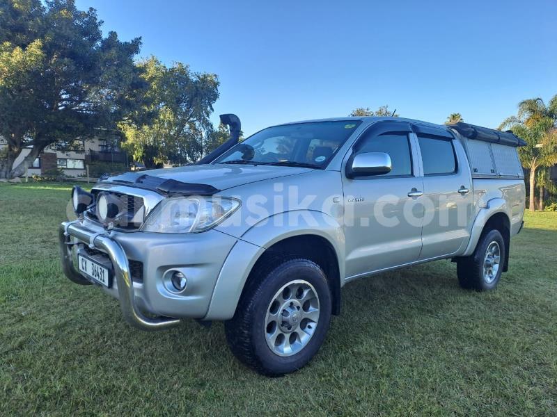 Big with watermark toyota hilux matabeleland south beitbridge 36051