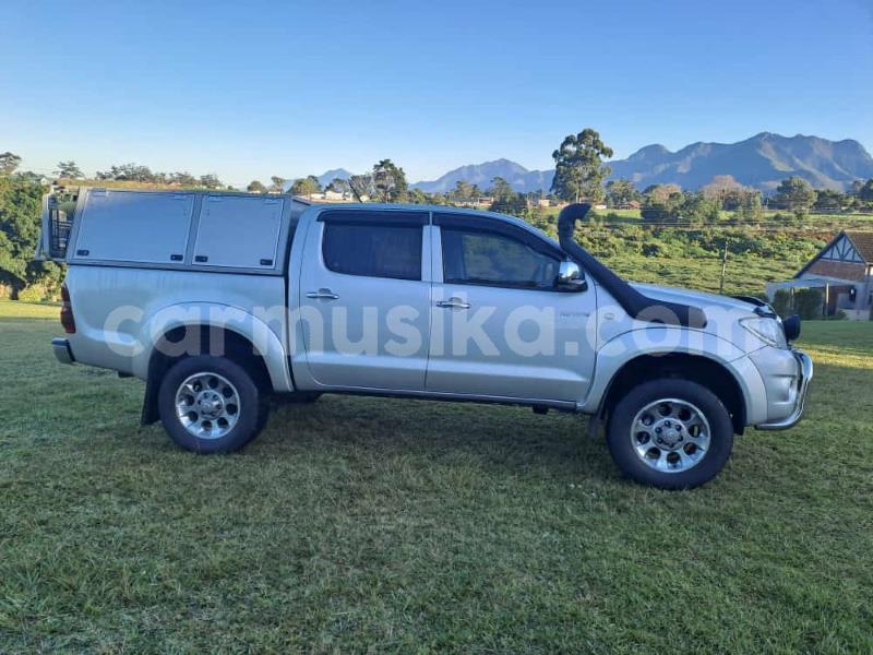 Big with watermark toyota hilux matabeleland south beitbridge 36051