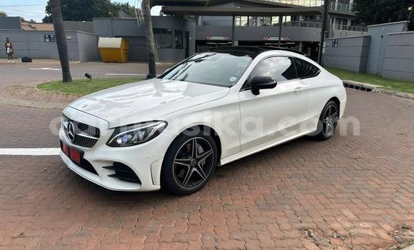 Tenga Tsaru Mercedes-Benz C-Classe Chena Mota in Harare in Harare