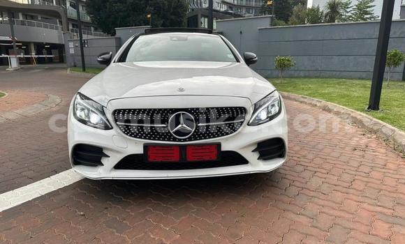 Buy Used Mercedes-Benz C-Classe White Car in Harare in Harare Buy Used Mercedes-Benz C-Classe White Car in Harare in Harare