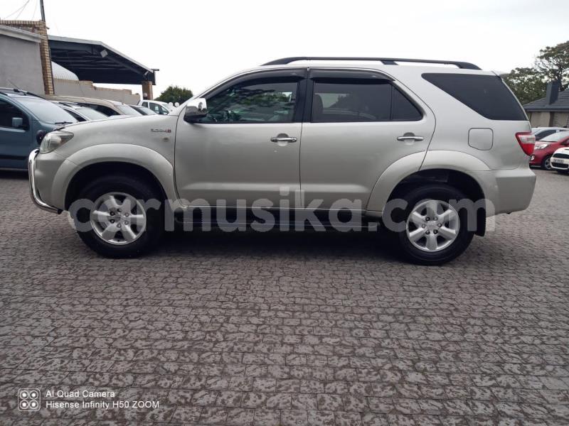 Big with watermark toyota fortuner matabeleland south beitbridge 36054