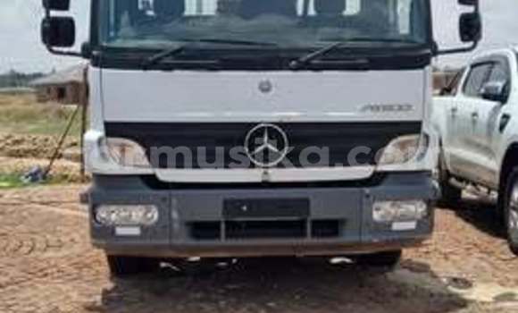 Nunua Ilio tumika Mercedes-Benz A200 Nyingine Gari ndani ya Harare nchini Harare Nunua Ilio tumika Mercedes-Benz A200 Nyingine Gari ndani ya Harare nchini Harare