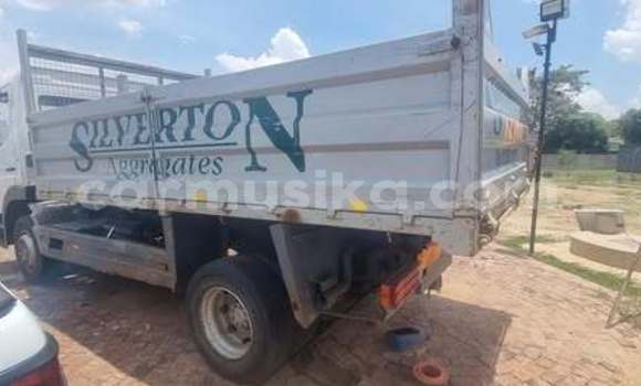 Nunua Ilio tumika Mercedes-Benz A200 Nyingine Gari ndani ya Harare nchini Harare Nunua Ilio tumika Mercedes-Benz A200 Nyingine Gari ndani ya Harare nchini Harare