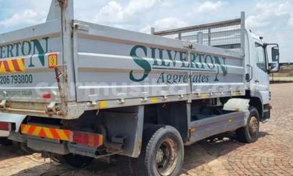 Nunua Ilio tumika Mercedes-Benz A200 Nyingine Gari ndani ya Harare nchini Harare Nunua Ilio tumika Mercedes-Benz A200 Nyingine Gari ndani ya Harare nchini Harare