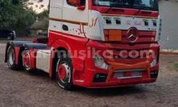 Nunua Ilio tumika Mercedes-Benz CLS250 Nyingine Gari ndani ya Harare nchini Harare Nunua Ilio tumika Mercedes-Benz CLS250 Nyingine Gari ndani ya Harare nchini Harare