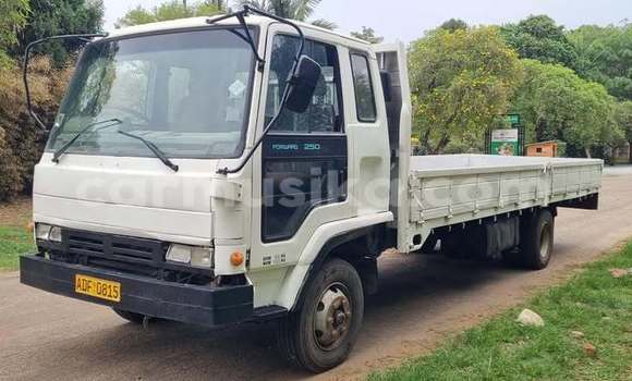 Nunua Ilio tumika Isuzu Aska Nyingine Gari ndani ya Harare nchini Harare Nunua Ilio tumika Isuzu Aska Nyingine Gari ndani ya Harare nchini Harare