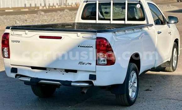 Tenga Tsaru Toyota Hilux Zvimwe Mota in Harare in Harare Tenga Tsaru Toyota Hilux Zvimwe Mota in Harare in Harare