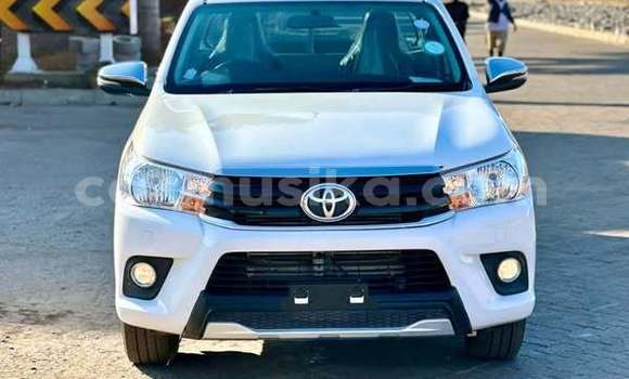 Tenga Tsaru Toyota Hilux Zvimwe Mota in Harare in Harare Tenga Tsaru Toyota Hilux Zvimwe Mota in Harare in Harare