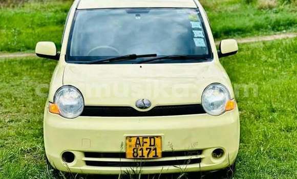 Tenga Tsaru Toyota Sienta Zvimwe Mota in Harare in Harare