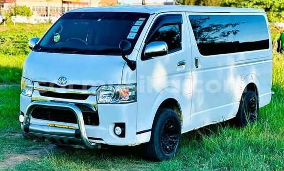 Tenga Tsaru Toyota Hilux Zvimwe Mota in Harare in Harare Tenga Tsaru Toyota Hilux Zvimwe Mota in Harare in Harare