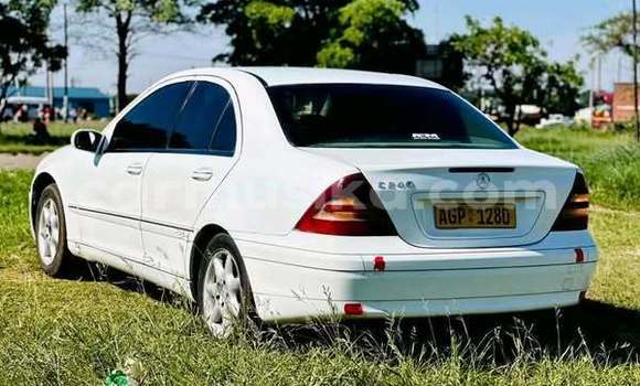 Tenga Tsaru Mercedes Viano Zvimwe Mota in Harare in Harare Tenga Tsaru Mercedes Viano Zvimwe Mota in Harare in Harare