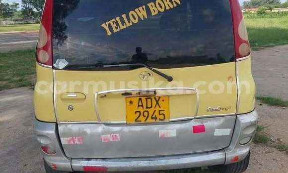 Tenga Tsaru Toyota FunCargo Zvimwe Mota in Harare in Harare
