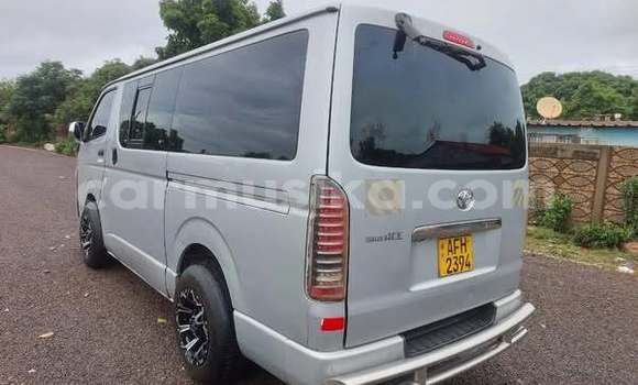 Tenga Tsaru Toyota Hiace Zvimwe Mota in Harare in Harare Tenga Tsaru Toyota Hiace Zvimwe Mota in Harare in Harare