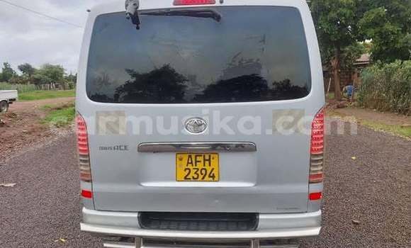 Tenga Tsaru Toyota Hiace Zvimwe Mota in Harare in Harare Tenga Tsaru Toyota Hiace Zvimwe Mota in Harare in Harare
