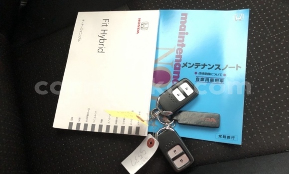 Nunua Ilio tumika Honda Fit Fedha Gari ndani ya Beitbridge nchini Matabeleland Kusini Nunua Ilio tumika Honda Fit Fedha Gari ndani ya Beitbridge nchini Matabeleland Kusini