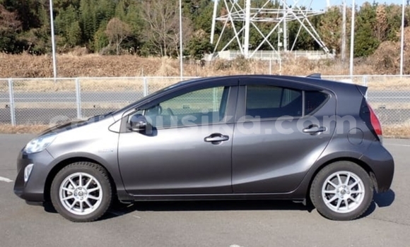 Nunua Ilio tumika Toyota Aqua Fedha Gari ndani ya Beitbridge nchini Matabeleland Kusini Nunua Ilio tumika Toyota Aqua Fedha Gari ndani ya Beitbridge nchini Matabeleland Kusini