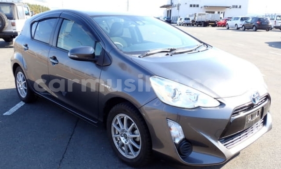 Nunua Ilio tumika Toyota Aqua Fedha Gari ndani ya Beitbridge nchini Matabeleland Kusini Nunua Ilio tumika Toyota Aqua Fedha Gari ndani ya Beitbridge nchini Matabeleland Kusini