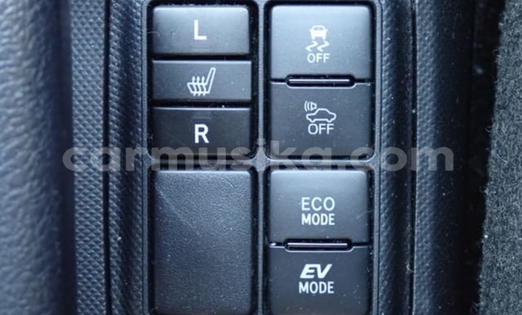 Nunua Ilio tumika Toyota Aqua Fedha Gari ndani ya Beitbridge nchini Matabeleland Kusini Nunua Ilio tumika Toyota Aqua Fedha Gari ndani ya Beitbridge nchini Matabeleland Kusini