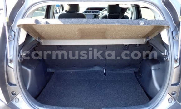 Nunua Ilio tumika Toyota Aqua Fedha Gari ndani ya Beitbridge nchini Matabeleland Kusini Nunua Ilio tumika Toyota Aqua Fedha Gari ndani ya Beitbridge nchini Matabeleland Kusini