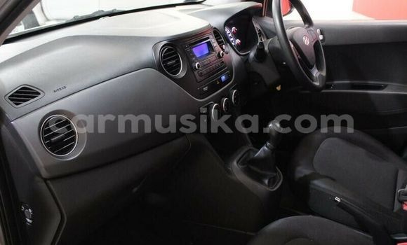 Acheter Occasion Voiture Hyundai i10 Rouge à Beitbridge, Matabeleland South Acheter Occasion Voiture Hyundai i10 Rouge à Beitbridge, Matabeleland South