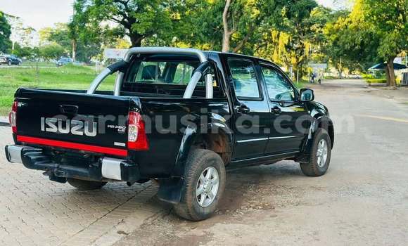 Buy Used Isuzu KB Black Car in Bindura in Mashonaland Central Buy Used Isuzu KB Black Car in Bindura in Mashonaland Central