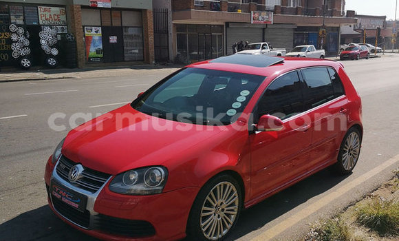 Tenga Tsaru Volkswagen Golf Tsvuku Mota in Beitbridge in Matabeleland South Tenga Tsaru Volkswagen Golf Tsvuku Mota in Beitbridge in Matabeleland South