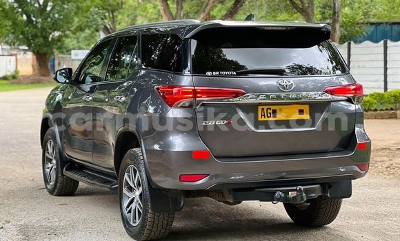 Tenga Tsaru Toyota Fortuner Zvimwe Mota in Bindura in Mashonaland yePakati Tenga Tsaru Toyota Fortuner Zvimwe Mota in Bindura in Mashonaland yePakati