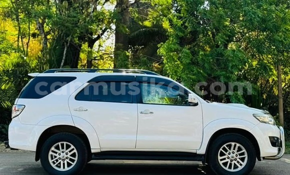 Buy Used Toyota Fortuner White Car in Borrowdale in Harare Buy Used Toyota Fortuner White Car in Borrowdale in Harare